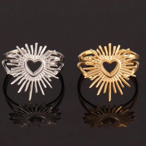 18K Gold Plated Stainless Steel Heart Burst Adjustable Ring - Picture 3 of 8